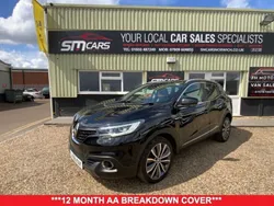 Black Used 2016 Renault Kadjar Signature SUV | £7,850 (Fair price)