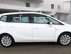 Summit white Used 2015 Vauxhall Zafira MPV | £5,675 (Fair price)