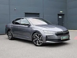 Graphite grey metallic New 2025 Skoda Octavia SportLine Hatchback | £27,231 (Fair price)