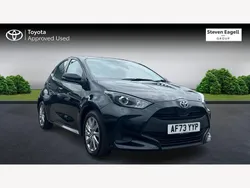 Black Used 2023 Toyota Yaris Hybrid Hatchback | £16,736 (Fair price)