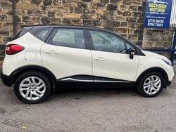 Cream/black Used 2016 Renault Captur Dynamique SUV | £5,990 (Good price)