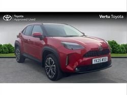 Red Used 2025 Toyota Yaris Hybrid SUV | £27,990 (Expensive)