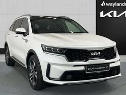 White Used 2023 Kia Sorento Vision SUV | £38,588 (Fair price)