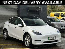 White Used 2022 Tesla Model Y SUV | £21,500 (Fair price)