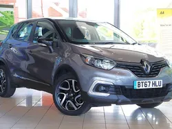 Grey/black Used 2017 Renault Captur Dynamique SUV | £10,360 (Fair price)