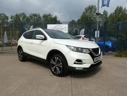 White Used 2017 Nissan Qashqai N-Connecta SUV | £8,495 (Expensive)