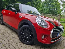 Red Used 2014 Mini Cooper Hatch Hatchback | £5,000 (A bit pricey)
