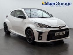 White Used 2021 Toyota Yaris Hatchback | £26,400 (Good price)