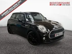 Black Used 2016 Mini Cooper Hatch Hatchback | £6,251 (Fair price)