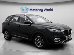 Black Used 2022 MG HS Excite SUV | £13,100 (Fair price)