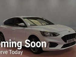 White Used 2019 Ford Focus ST-Line Hatchback | £9,495 (Fair price)