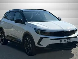White Used 2024 Vauxhall Grandland X Ultimate SUV | £22,567