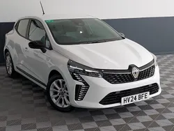White Used 2024 Renault Clio V Evolution Hatchback | £15,298 (Fair price)