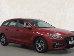 Red Used 2022 Hyundai i30 SE Estate | £15,616 (Good price)