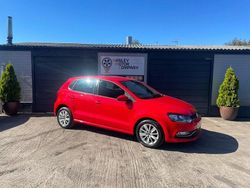 Red Used 2015 VW Polo SE Hatchback | £9,995 (Fair price)