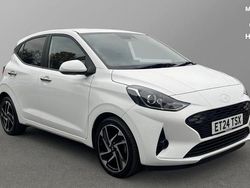 Atlas white Used 2024 Hyundai i10 Premium Hatchback | £15,466 (Fair price)