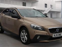 Used 2015 Volvo V40 CC Estate | £4,695 (Super price)