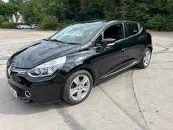 Black Used 2016 Renault Clio IV Dynamique Hatchback | £5,495 (Fair price)