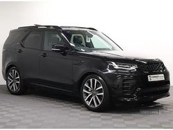 Black Used 2023 Land Rover Discovery 5 SE Dynamic SUV | £46,495 (Fair price)