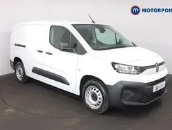 White New 2025 Citroën Berlingo MPV | £17,549 (Good price)