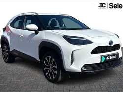 Used 2022 Toyota Yaris Hybrid Design SUV | £19,300 (Good price)