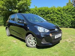 Black Used 2018 Hyundai i10 SE Hatchback | £7,650 (Good price)