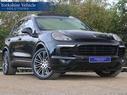 Black Used 2016 Porsche Cayenne SUV | £23,750 (Expensive)