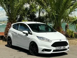 White Used 2015 Ford Fiesta ST Hatchback | £5,899 (Fair price)