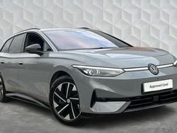 Moonstone grey Used 2025 VW ID.7 Pro Sedan | £37,200 (Good price)