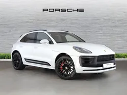 Carrara white metallic Used 2024 Porsche Macan SUV | £78,990 (Fair price)
