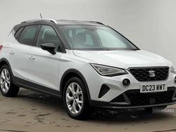 White Used 2023 Seat Arona FR SUV | £15,685 (Fair price)