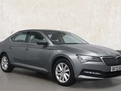 Grey Used 2022 Skoda Superb SE Hatchback | £16,505 (Fair price)