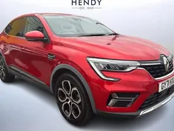 Flame red Used 2021 Renault Arkana Version S SUV | £15,999 (Fair price)