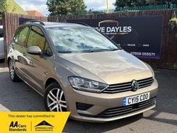 Gold Used 2015 VW Golf Sportsvan SE MPV | £5,299 (Fair price)