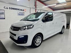 White Used 2022 Vauxhall Vivaro Sportive Van | £15,140 (Fair price)
