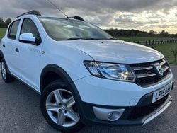 Used 2015 Dacia Sandero Lauréate | £4,490 (Fair price)
