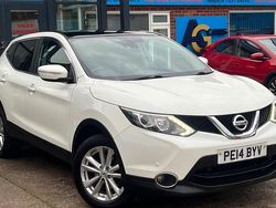 White Used 2014 Nissan Qashqai Acenta Premium SUV | £5,480 (Fair price)