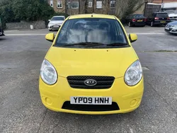 Yellow Used 2009 Kia Picanto Hatchback | £1,400 (Fair price)