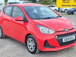 Red Used 2019 Hyundai i10 SE Hatchback | £7,788 (Fair price)