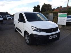 White Used 2019 Peugeot Partner MPV | £7,995 (Fair price)