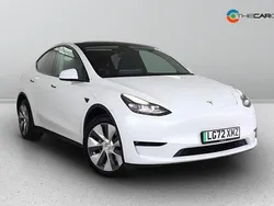 White Used 2022 Tesla Model Y Long Range SUV | £24,975 (Fair price)