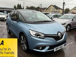 Blue/black Used 2017 Renault Scénic IV Dynamique MPV | £8,995 (Fair price)