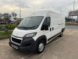 White Used 2018 Peugeot Boxer Van | £10,495 (Fair price)
