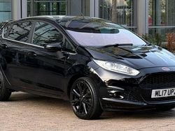 Black Used 2017 Ford Fiesta Zetec Hatchback | £5,290 (Good price)