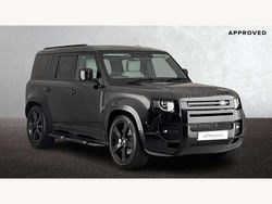 Santorini black Used 2025 Land Rover Defender HSE Dynamic SUV | £78,980