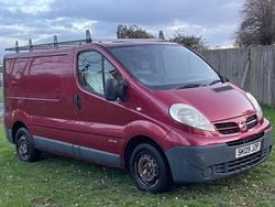 Red Used 2009 Nissan Primastar SE MPV | £1,995 (Expensive)