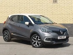 Grey Used 2018 Renault Captur Signature S SUV | £10,298 (A bit pricey)