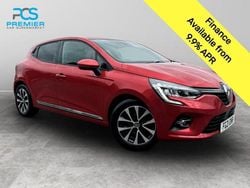 Flame red Used 2021 Renault Clio V Iconic Hatchback | £8,195 (Good price)