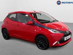 Red Used 2017 Toyota Aygo x-style Hatchback | £9,799 (Fair price)