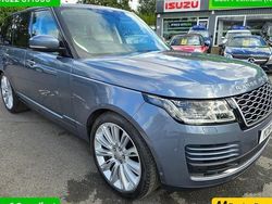 Blue Used 2018 Land Rover Range Rover Vogue SE SUV | £31,999 (Expensive)